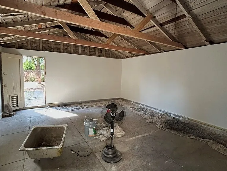 3045 Cedar St — Photo 7