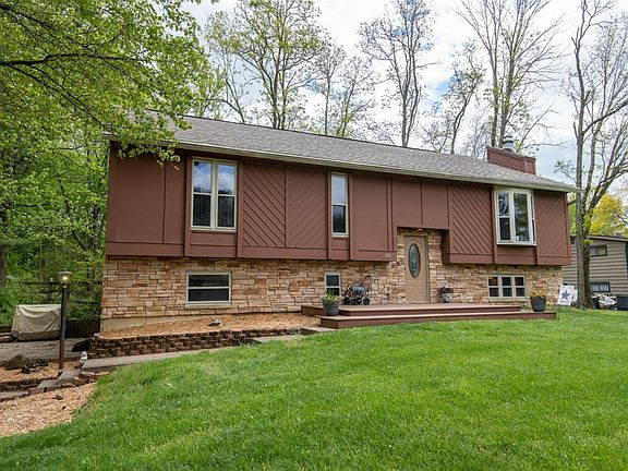 3rd image of 886 Murle Ln