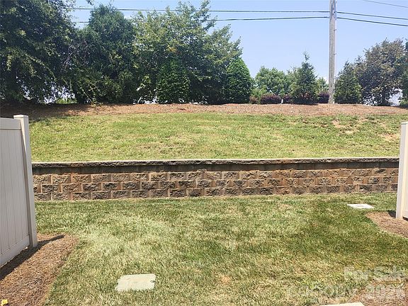 5th image of 11044 Telegraph Rd NW