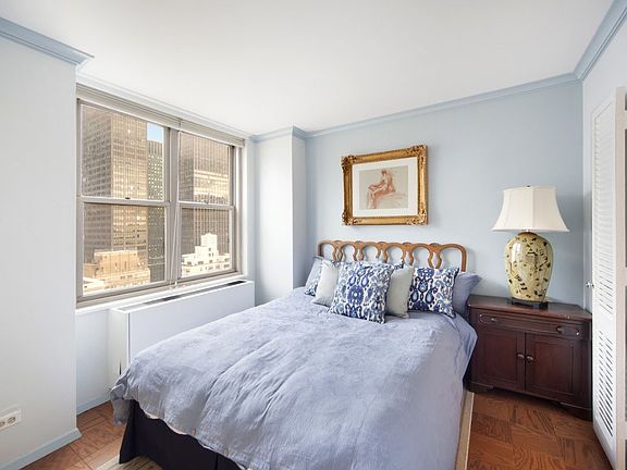 3rd image of 137 E 36th St #23J