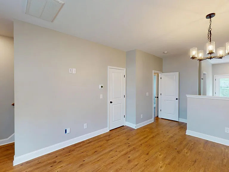 803 Levitan Dr — Photo 4