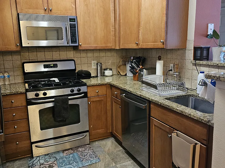 11800 Old Georgetown Rd #11 — Photo 5