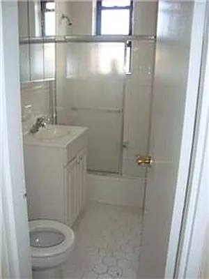 Rented by Luxor Homes & Investment Realty | media 35