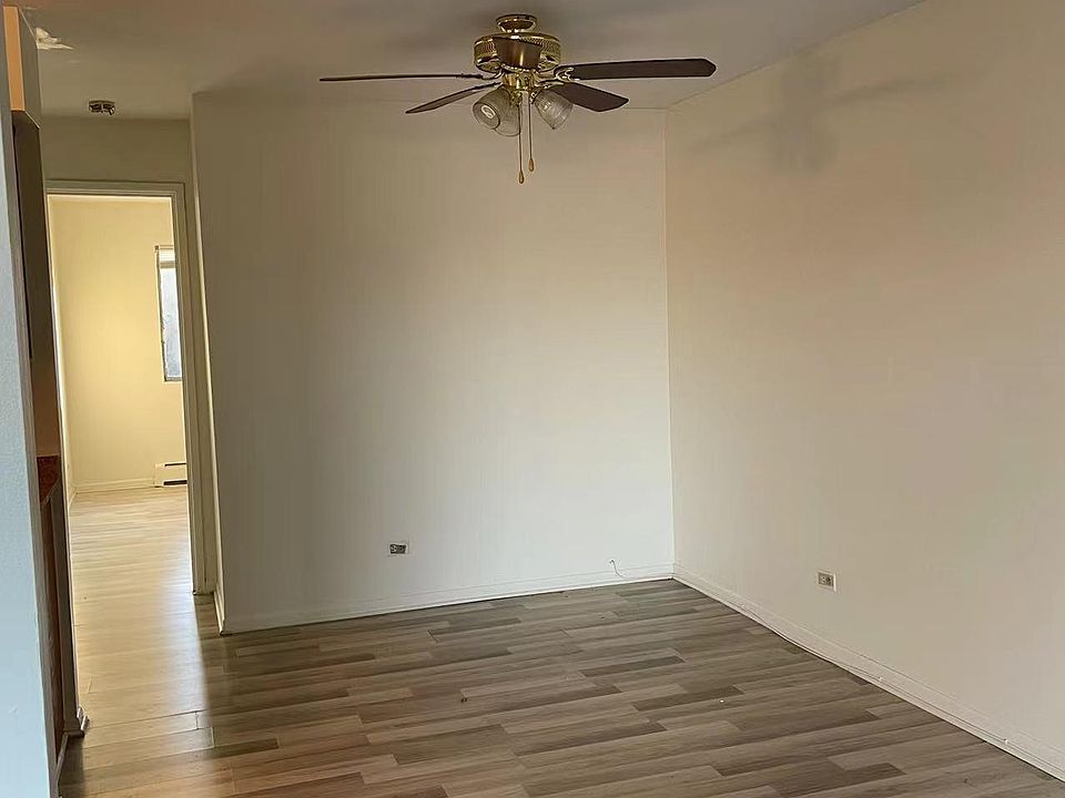 1st image of 11 Willow Way #1W
