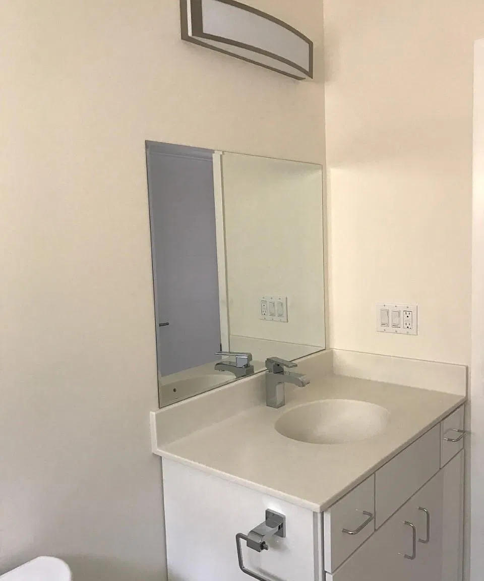 2 bed, 750 sqft, $3,000 — Photo 3