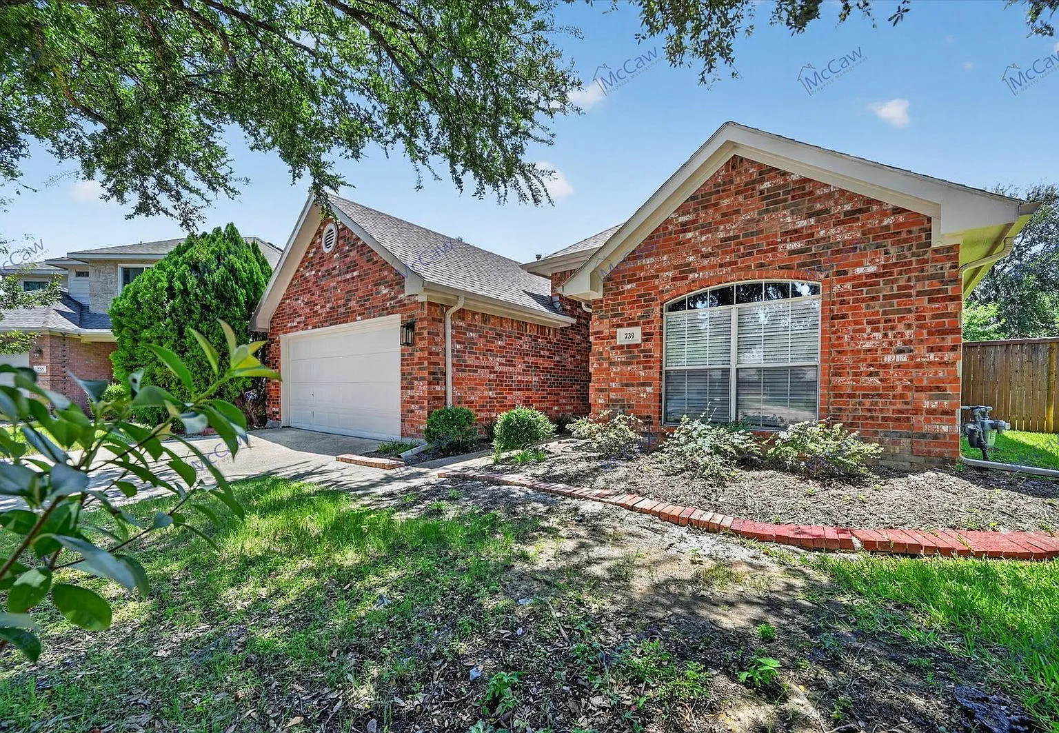 3 bed, 2.0 bath, 1846 sqft, $3,200 — Photo 2