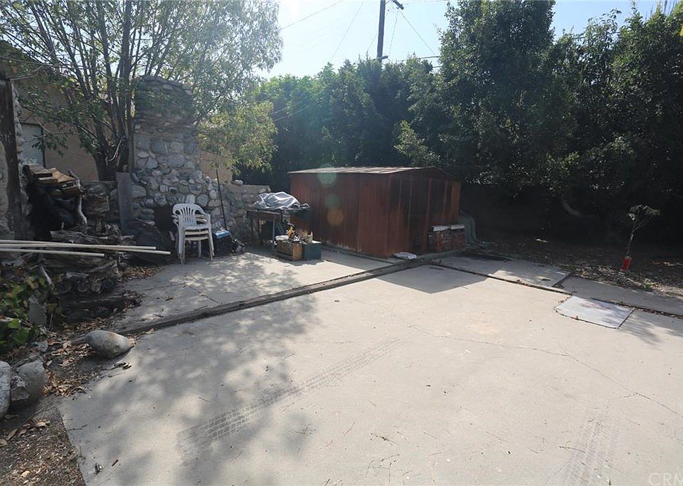 2nd image of 2818 E 56th Way