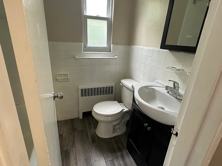 200 Broad Ave #B3 — Photo 6