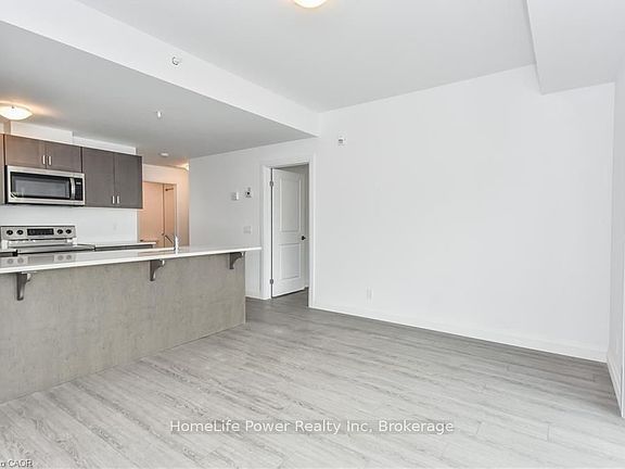 4th image of 170 Northumberland St #105