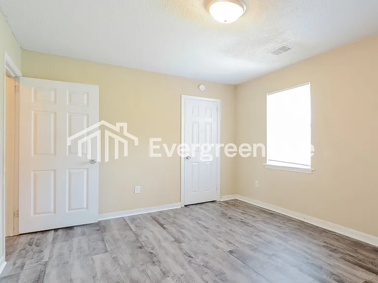 204 Leewood Cir — Photo 7