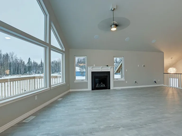 1455 E Esty Dr — Photo 6