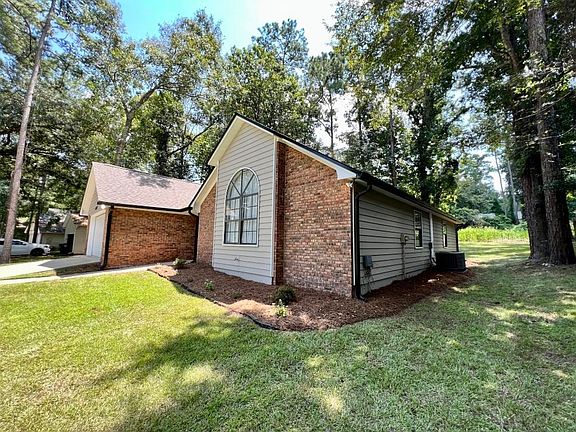 4th image of 8321 Chickasaw Trl