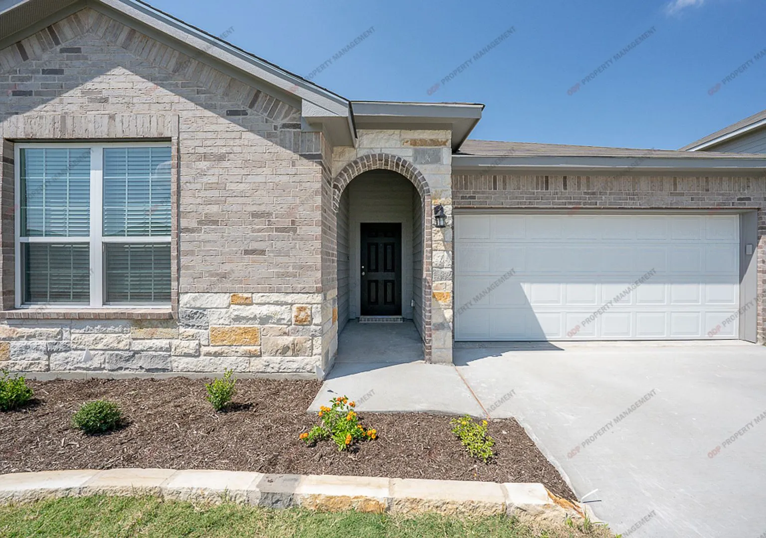 4 Bed 2 Bath Near Baylor Scott & White — Photo 3