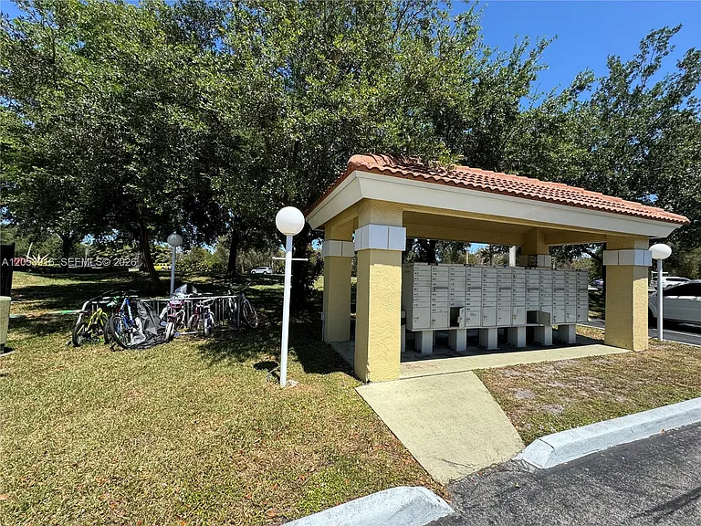 417 Vista Isles Dr #2324 — Photo 16