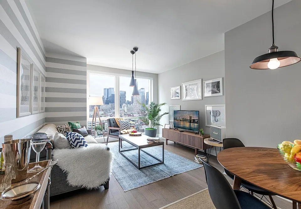 450 W 42nd St #12G