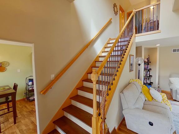 4th image of 3305 Village Ct