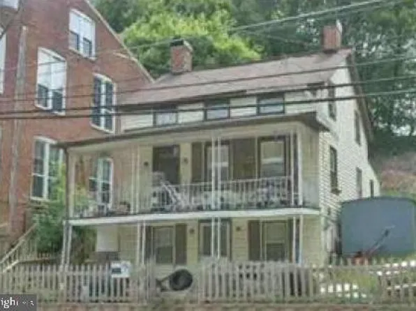 43 Baltimore St, Glen Rock, PA 17327