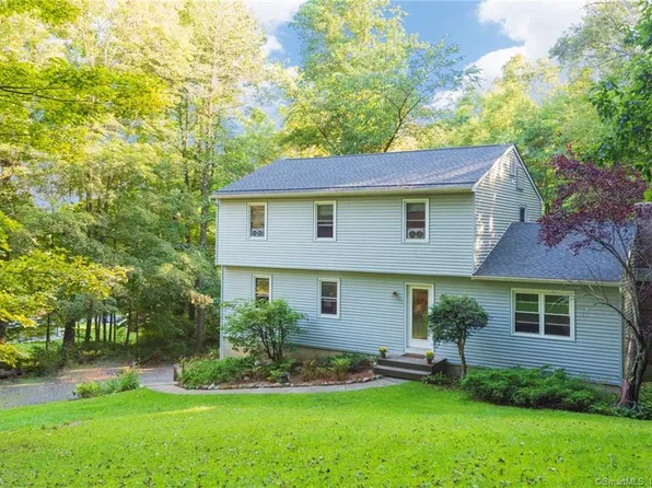 10 Strid Ln, Gaylordsville, CT 06755