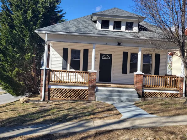 802 Dent St SE, Roanoke, VA 24013