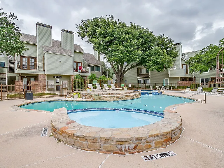 Pool, Hot tubs, Grills... What more could you ask?