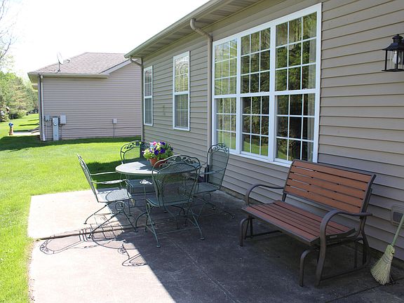 2nd image of 1458 Mackinaw Pl