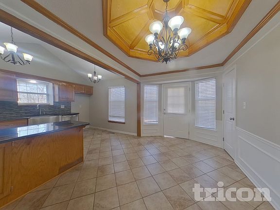 3rd image of 1304 Huntington Cir