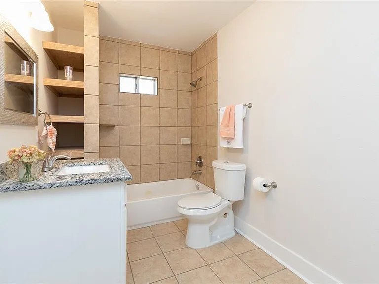 3406 Michigan St — Photo 13