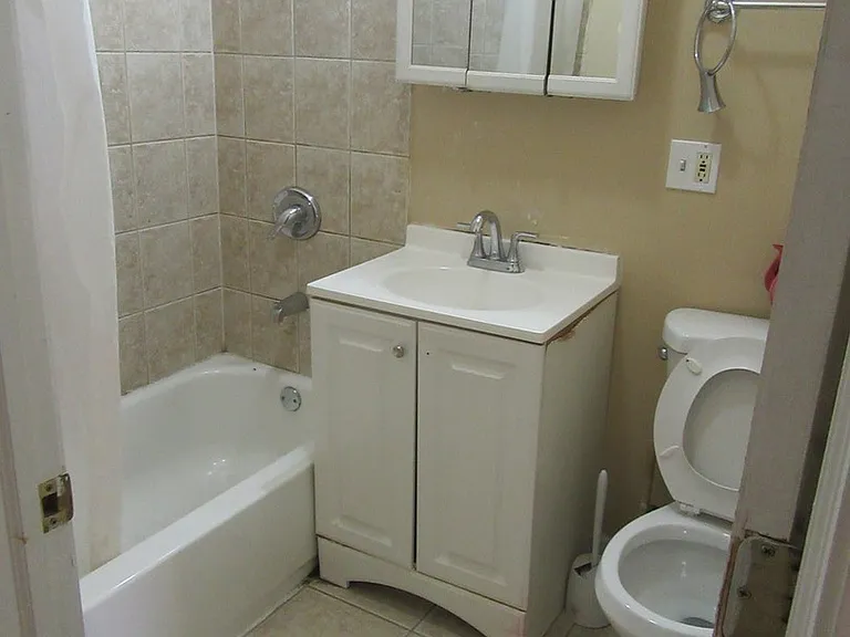 2251 W Rosemont Ave #1 — Photo 15