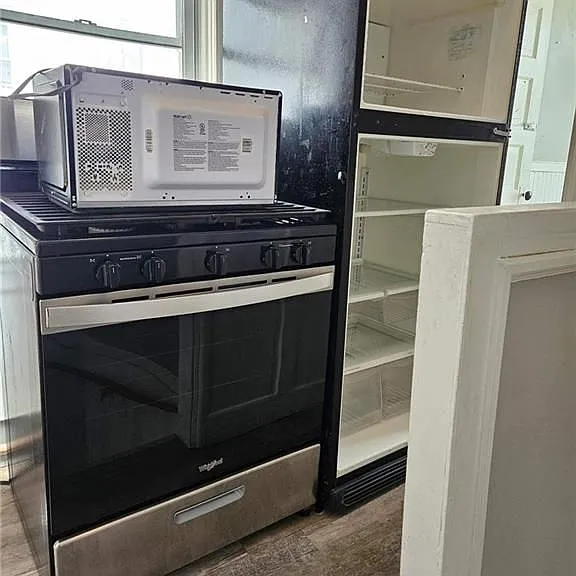 474 Branch Ave #3 — Photo 3