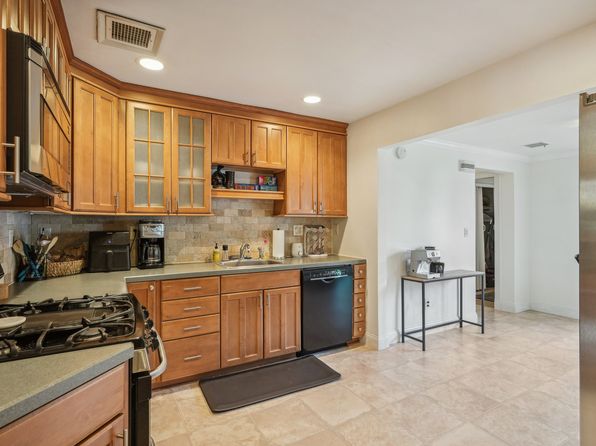 58 Ashwood Dr