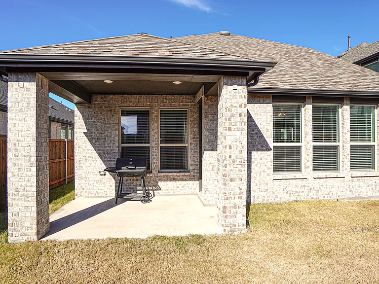 2420 Green River Rd — Photo 25