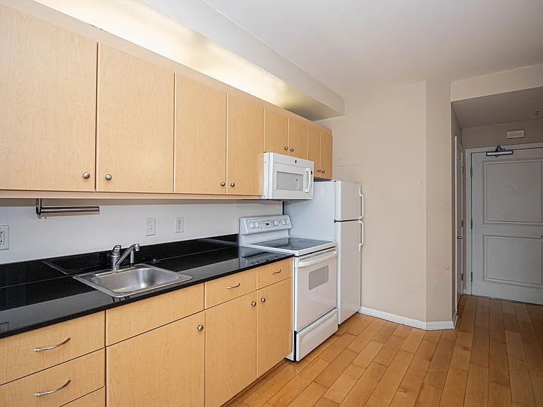140 S Van Ness Ave #743 — Photo 12