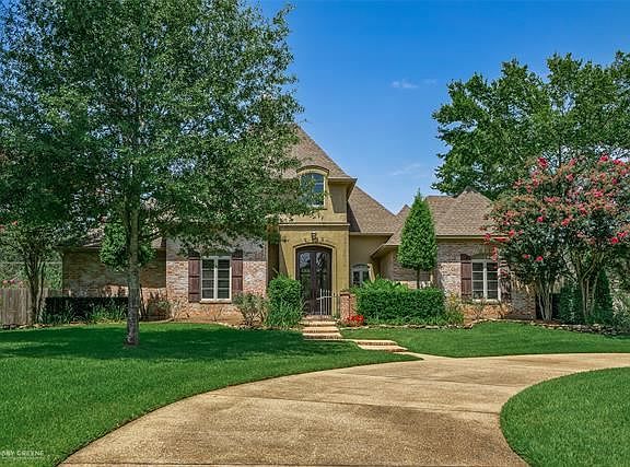 2nd image of 2820 Falmoth Dr
