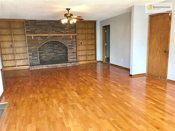 3rd image of 12014 E Park St