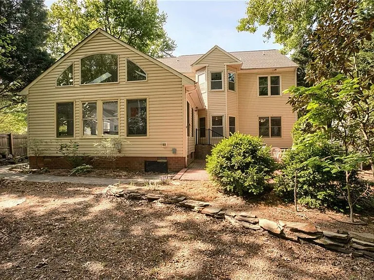 106 Treis Trl — Photo 4