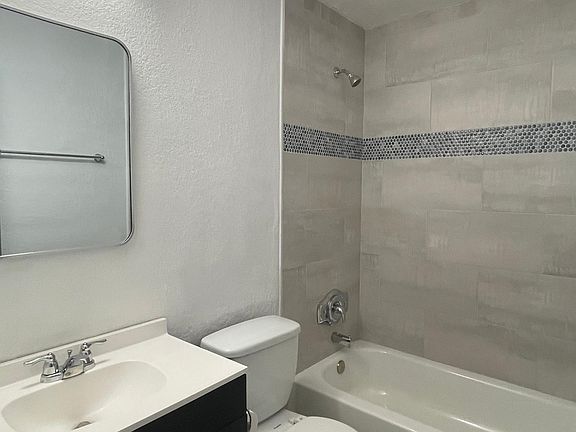 5th image of 10905 N 14th St