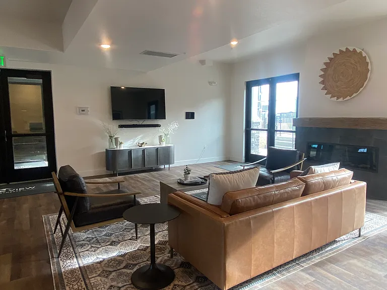 2025 E Carlson St #J203 — Photo 27