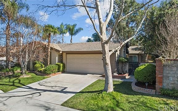 2nd image of 25848 Estaban Dr