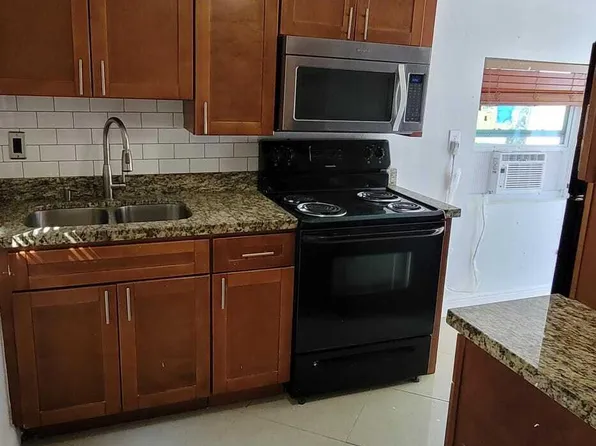 5721 Fillmore Street, Hollywood, FL 33021