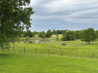 10520 W 327th St, Paola, KS 66071