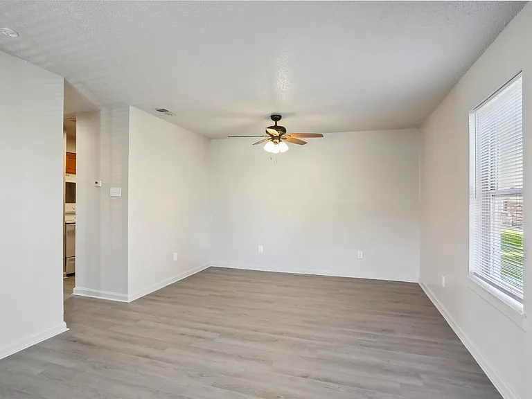 6782 Bundy Rd — Photo 3