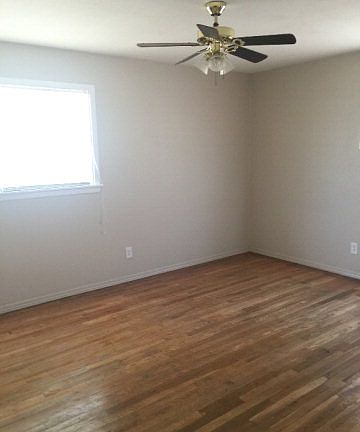 2nd image of 2804 Hilltop Dr