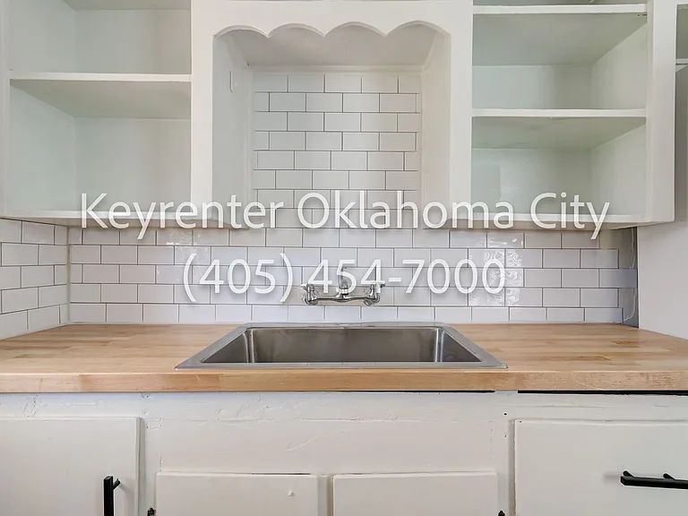 4913 N Willow Ave — Photo 14