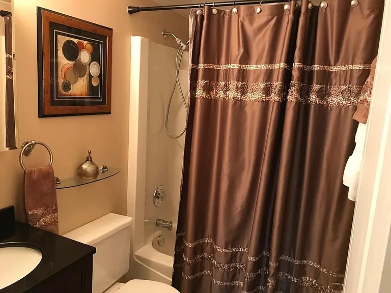Common Bath