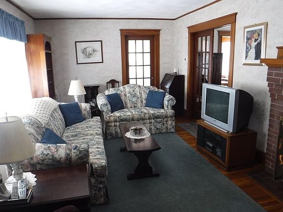 5th image of 31 Elmwood Ave