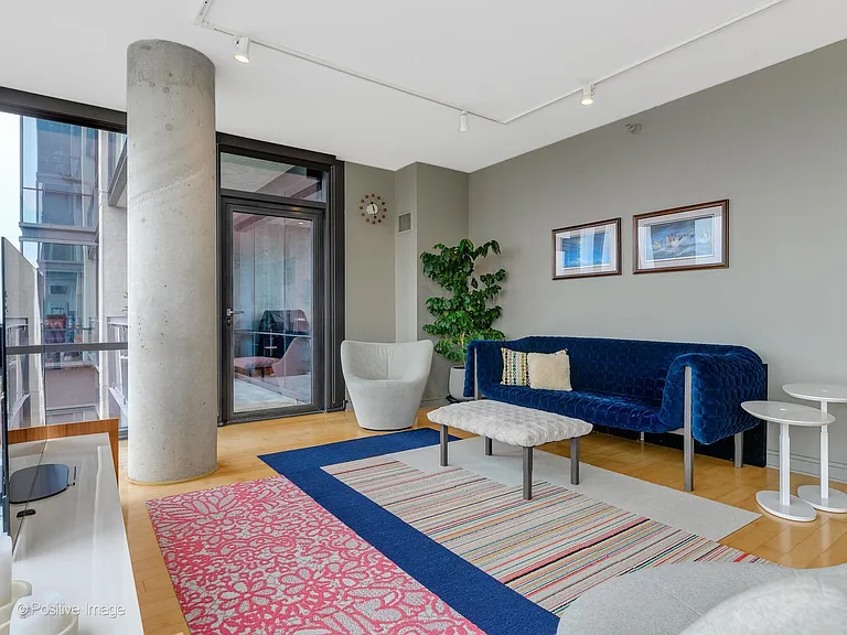 860 W Blackhawk St #1808 — Photo 15