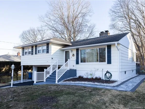 11 Phyllis Avenue, Waterbury, CT 06708