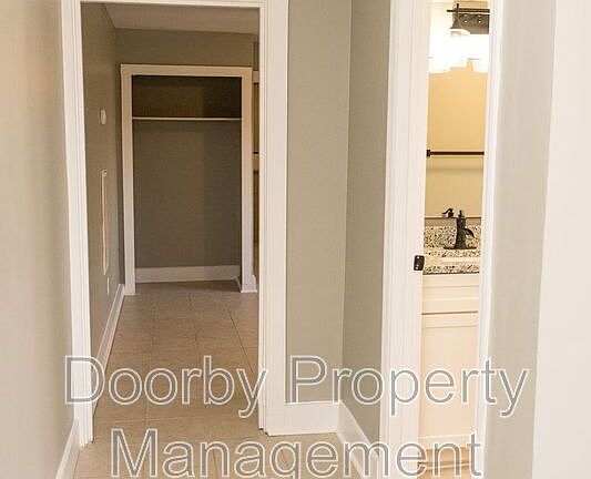 5th image of 3415 Montview Dr Unit B