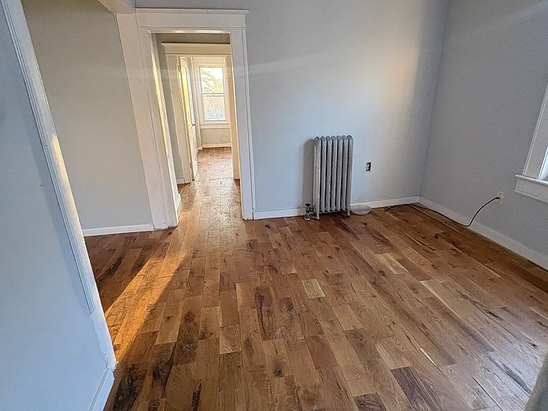 704 Kensington Ave #E — Photo 3