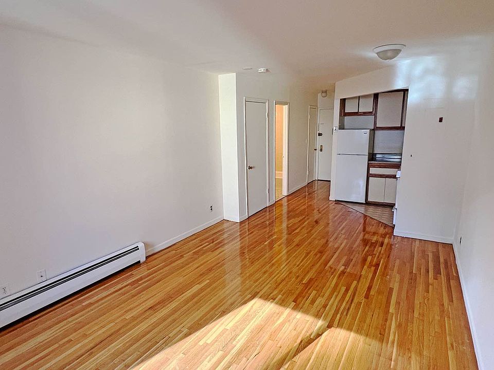 2nd image of 411 W 24th St #5C